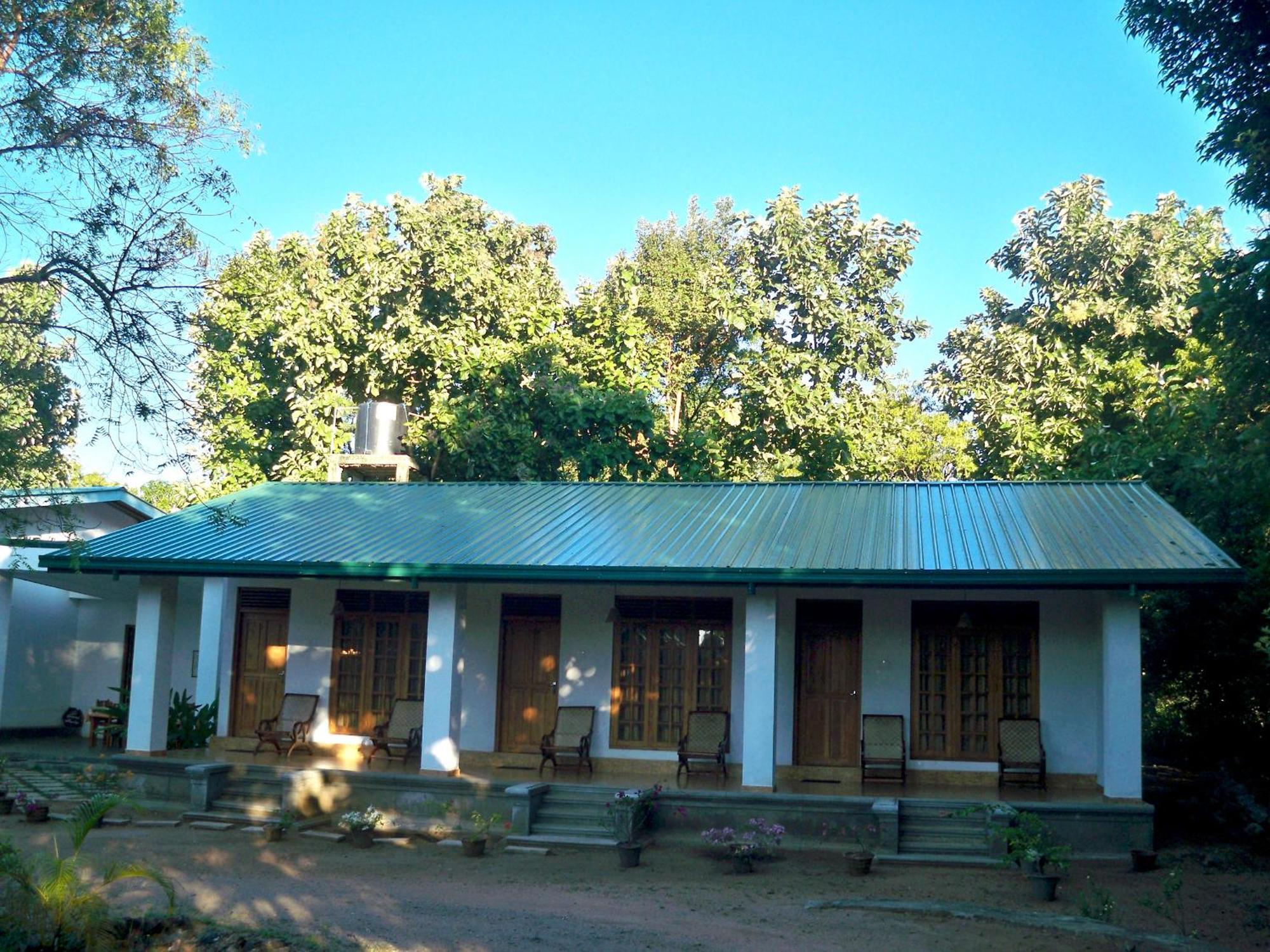 Le Grand Meaulnes Hotel Habarana Bagian luar foto